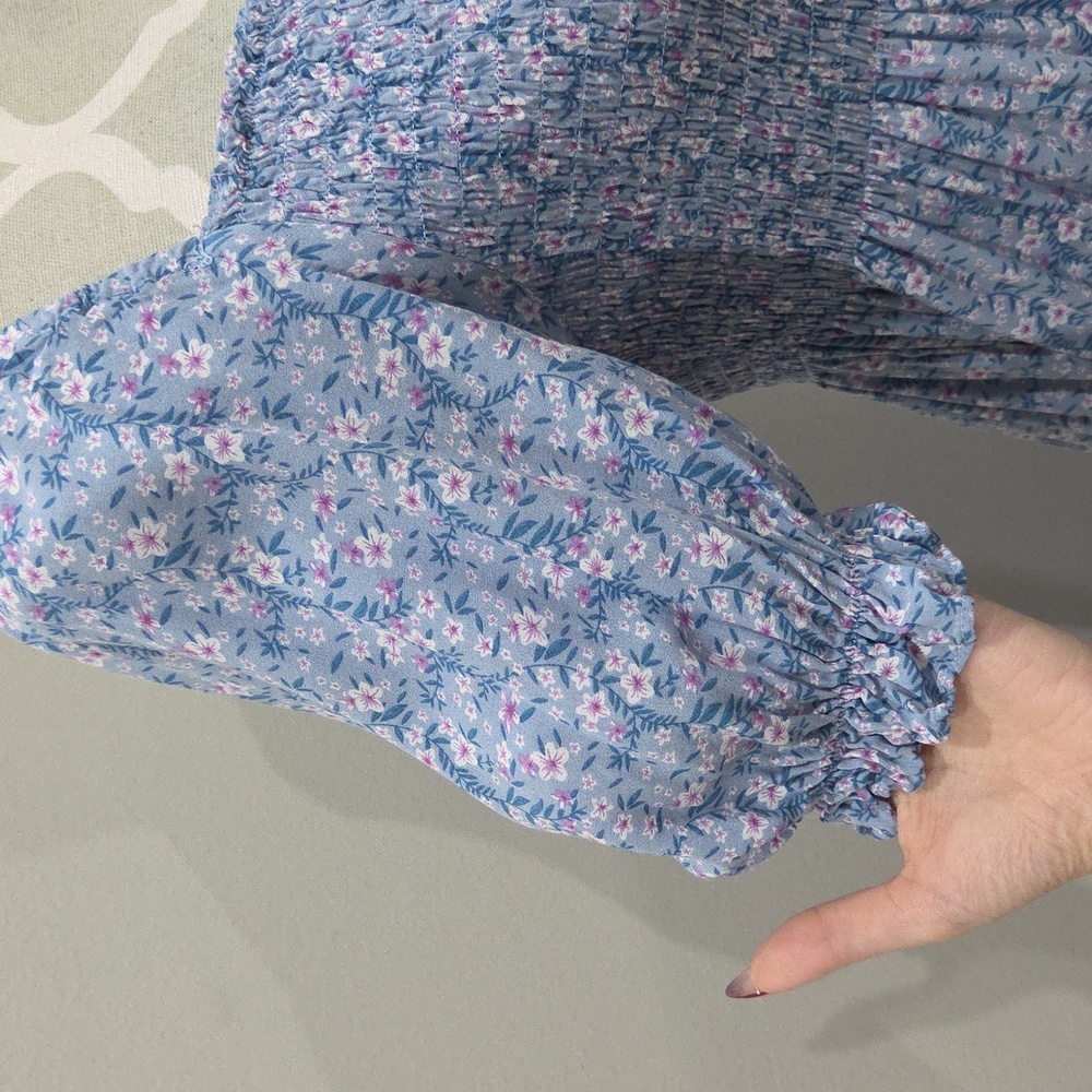 Chic Blue Floral Midi Dress - Picture 4 of 11